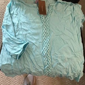 Blue quarter sleeve top